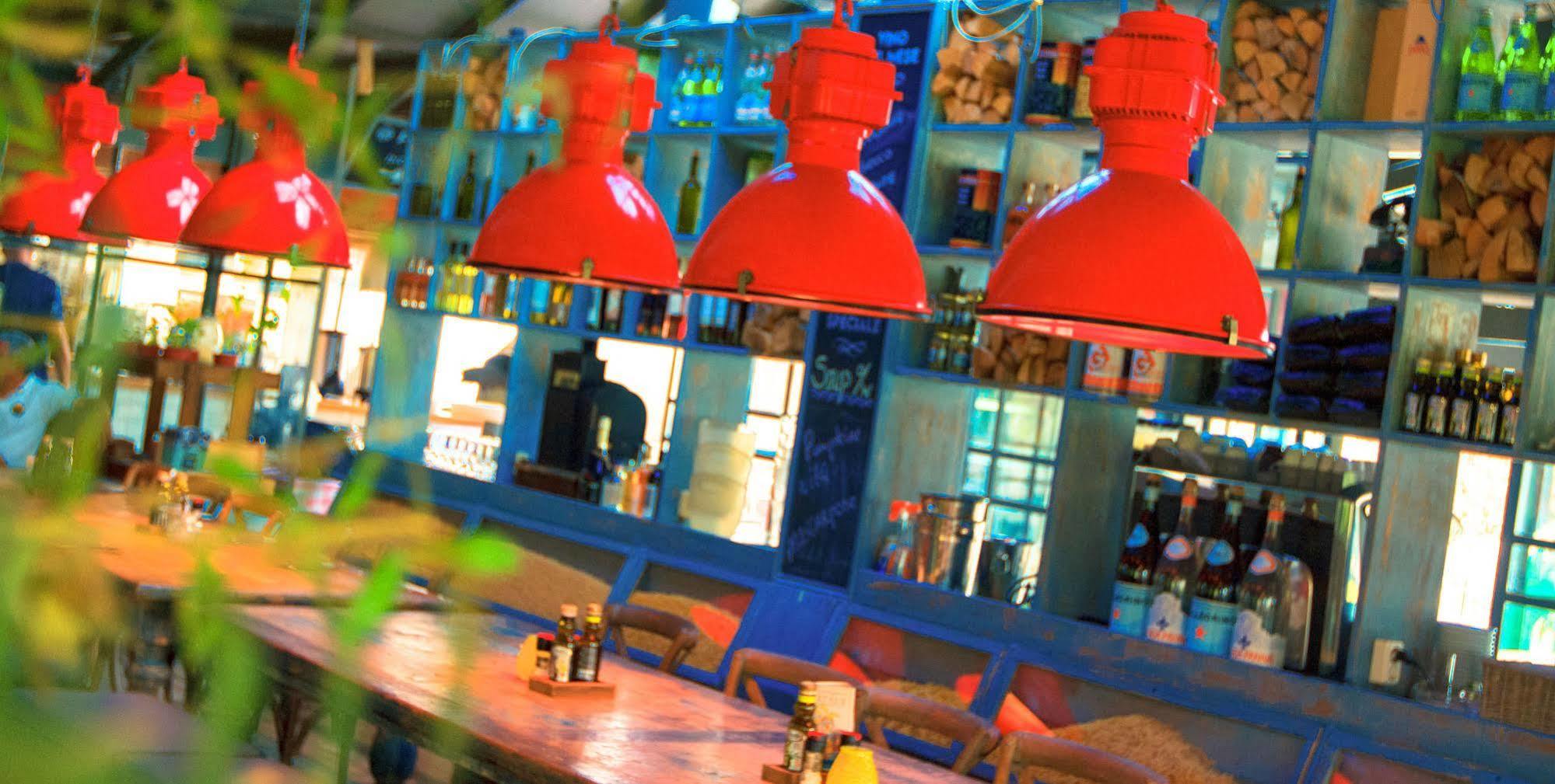 וילמסטאד Trupial Hotel & Casino מראה חיצוני תמונה